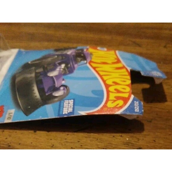 Hot Wheels Astro Rat 2021 #212 Purple T. Meier Sous And  Baja Bone Shaker #3 NOS - Picture 6 of 11